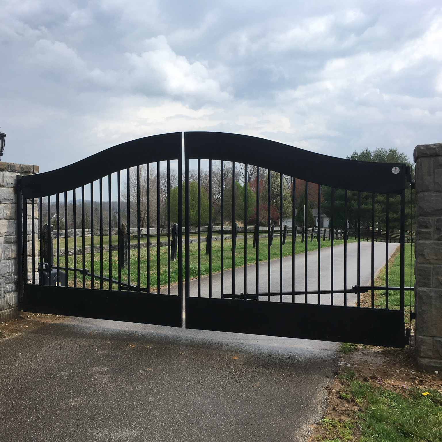 TOP & BOTTOM SOLID PANEL GATE 2